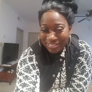 Meet your Posher, Deborah